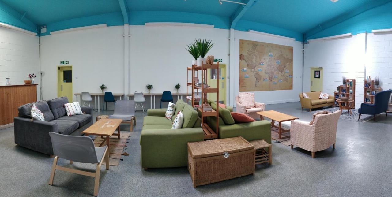 Ostello Y Doc At World Horizons Community Hub Llanelli Esterno foto