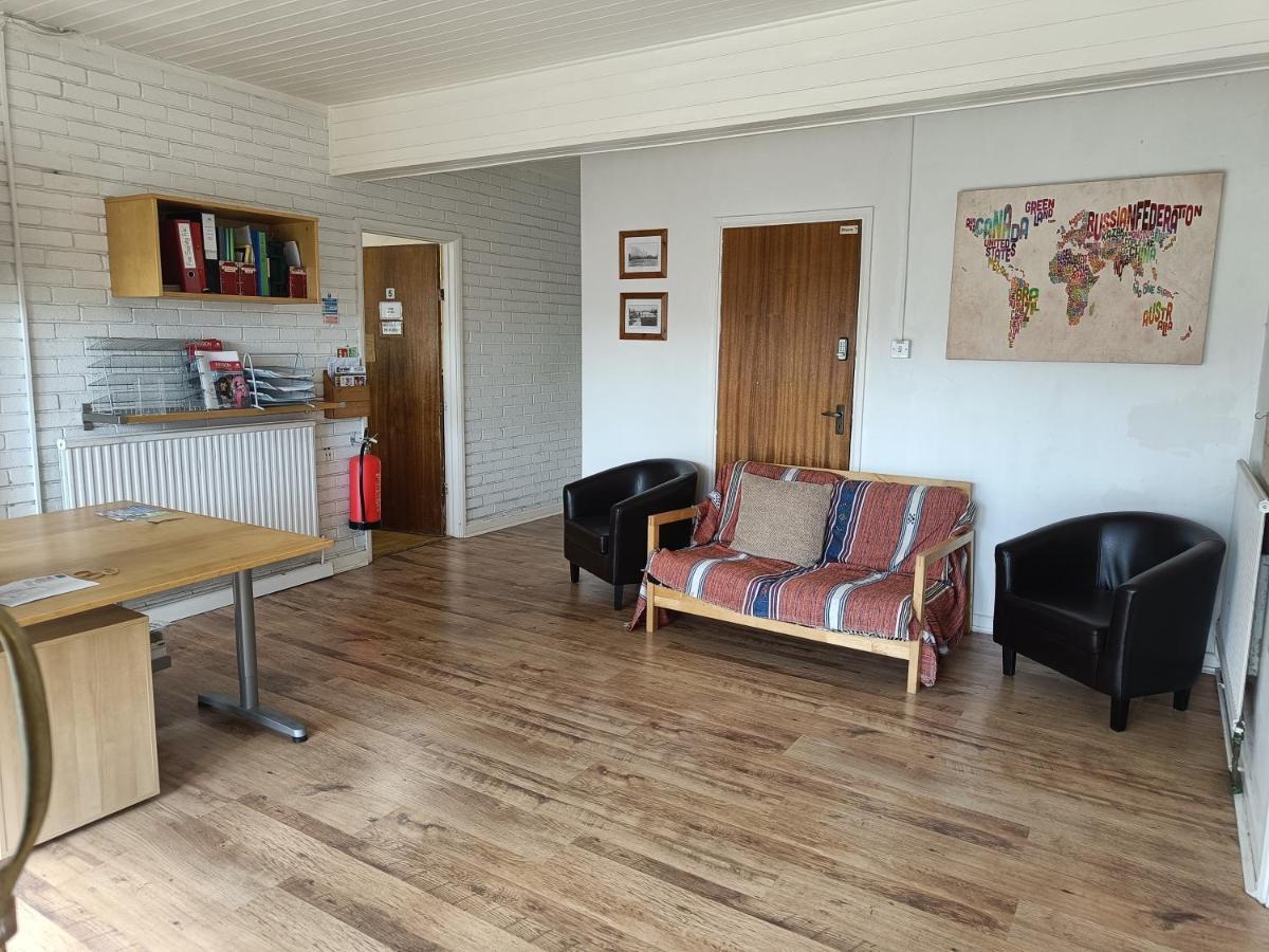 Ostello Y Doc At World Horizons Community Hub Llanelli Esterno foto